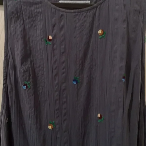 Urban outfitters embroidered top - Picture 2 of 3